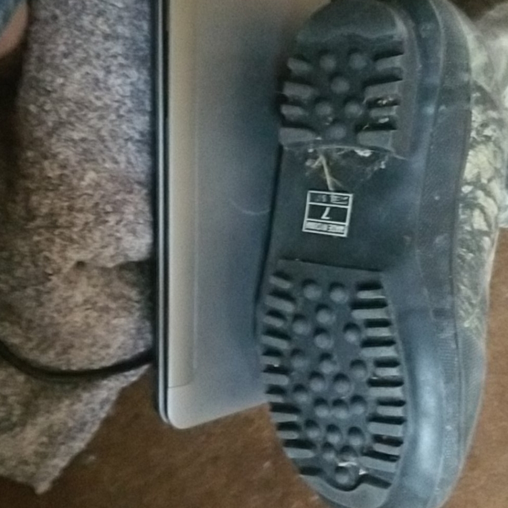 Guide Gear boots - Picture 4 of 9